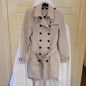 Burberry Elegant Beige Trench Coat